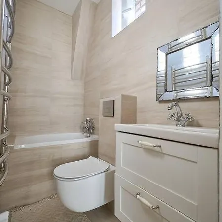 Apartment Luxe Et 5* - Elysees - 8eme Arrondissement *